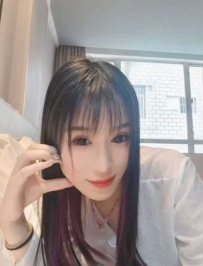龙岗-莹莹